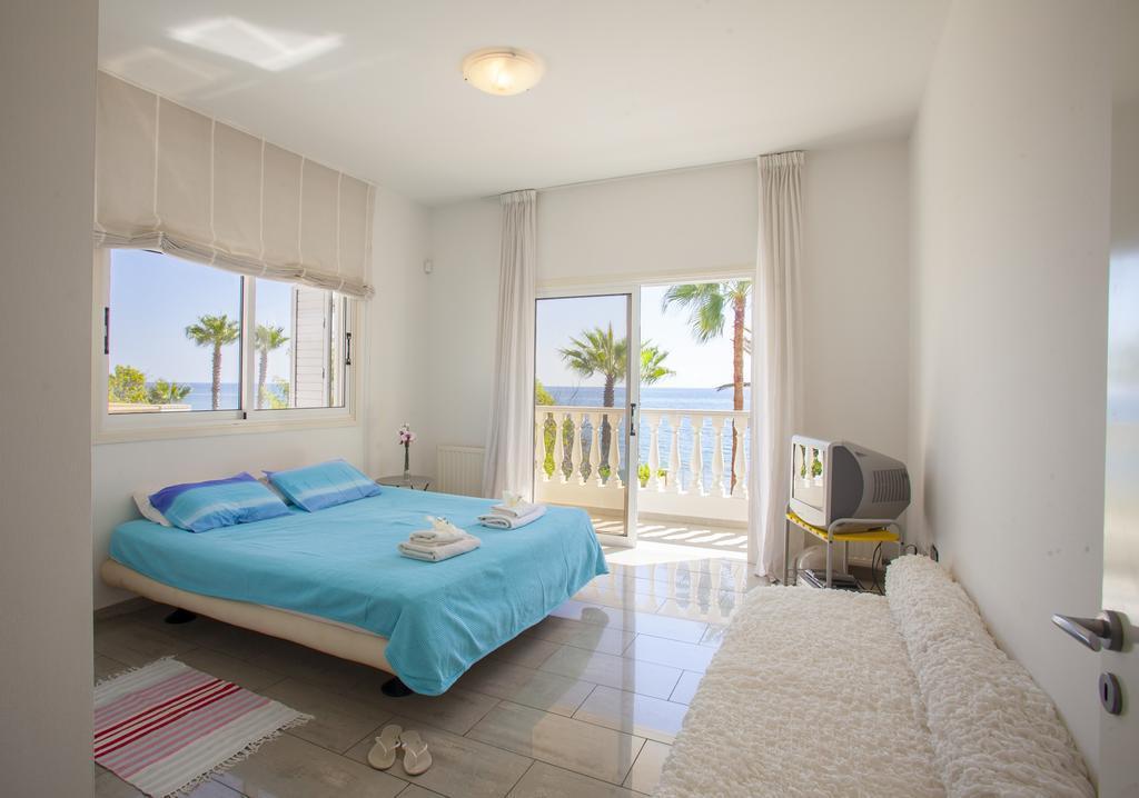 Meneou Beachfront Villa Sunset Perivólia Szoba fotó