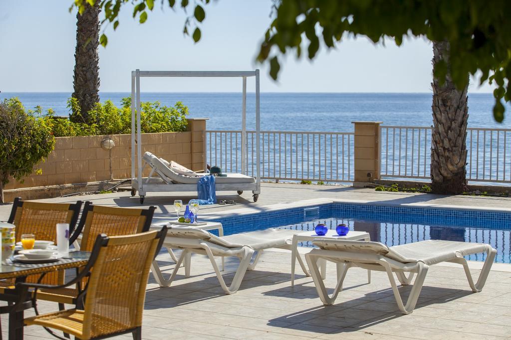 Meneou Beachfront Villa Sunset Perivólia Szoba fotó
