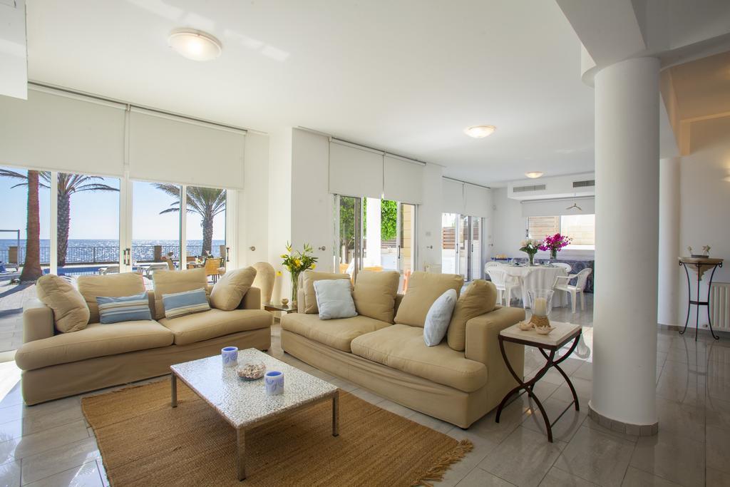 Meneou Beachfront Villa Sunset Perivólia Szoba fotó