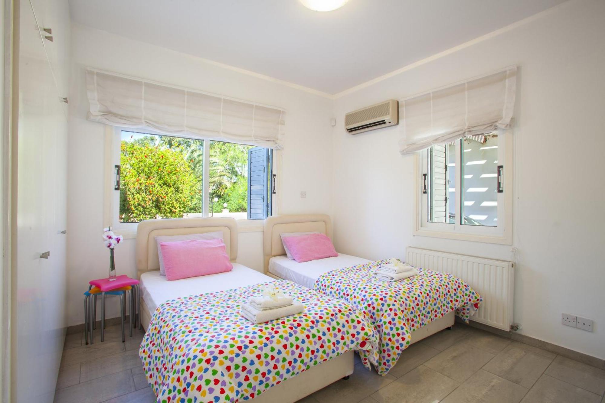 Meneou Beachfront Villa Sunset Perivólia Kültér fotó