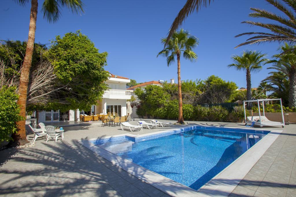 Meneou Beachfront Villa Sunset Perivólia Szoba fotó