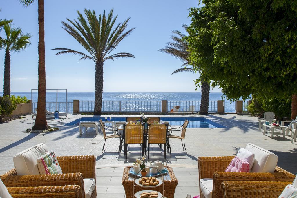 Meneou Beachfront Villa Sunset Perivólia Szoba fotó