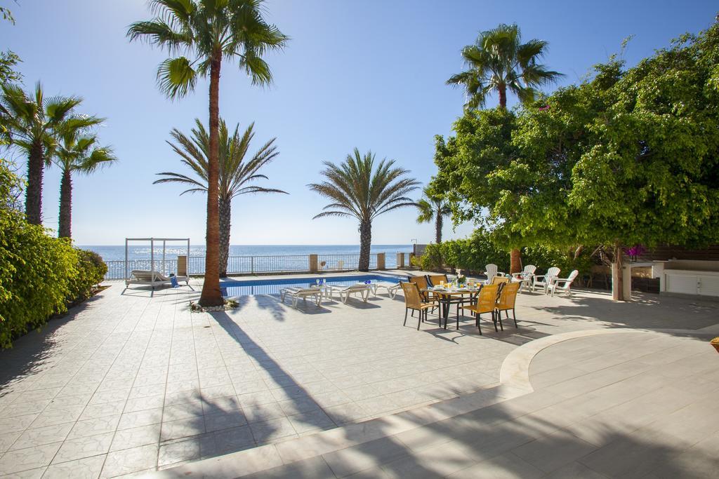 Meneou Beachfront Villa Sunset Perivólia Szoba fotó