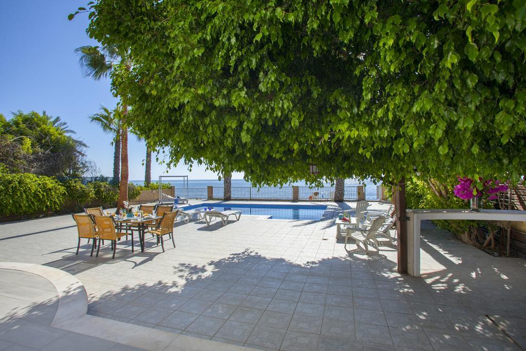 Meneou Beachfront Villa Sunset Perivólia Szoba fotó